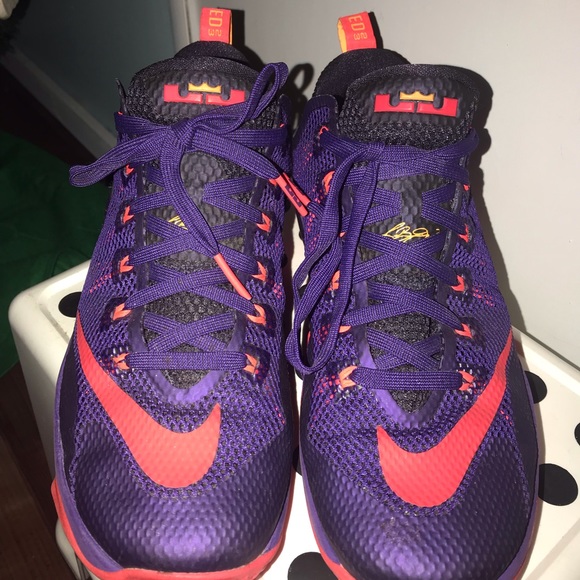 Nike Lebron 12 Lows size 10 woman very little ware - Picture 3 of 8